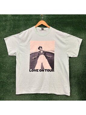 Harry Styles Love on Tour T-Shirt Size Extra Large